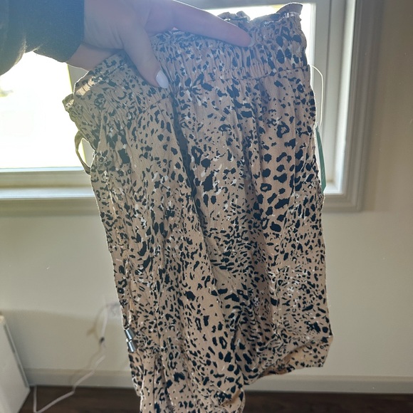 Maurice’s Paper Bag Shorts - Picture 3 of 5